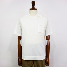 画像をギャラリービューアに読み込む, Blu Bre(ブルブレ)ポケット付き スキッパー コットンニット ポロシャツ【オフホワイト】国内正規品