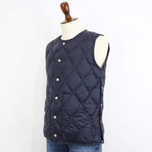 画像をギャラリービューアに読み込む, TAION(タイオン)ミリタリー クルーネック ダウンベスト ソフトシェル【ネイビー】国内正規品