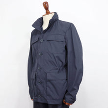 画像をギャラリービューアに読み込む, HERNO(ヘルノ)M-65 型 撥水ナイロンジャケット【ネイビー】国内正規品