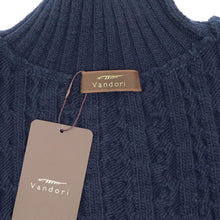 画像をギャラリービューアに読み込む, Vandori(ヴァンドリ)フレンチメリノウール ケーブル編みミドルタートルネック【ネイビー】国内正規品
