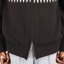 画像をギャラリービューアに読み込む, Vandori(ヴァンドリ)求心柄 ジップブルゾン ウールカシミヤ【ブラウン】国内正規品