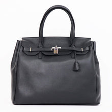 画像をギャラリービューアに読み込む, CAVALLERESCO(カヴァレレスコ)シュリンクレザー 被せ付き ボストンバッグ【ブラック×シルバー】国内正規品