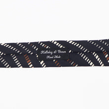 画像をギャラリービューアに読み込む, HOLLIDAY&BROWN(ホリデーアンドブラウン)ハンドメイド シルク タイ【ブラック】国内正規品