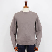画像をギャラリービューアに読み込む, Drumohr(ドルモア)クルーネックニット 8ゲージ【グレージュ】国内正規品
