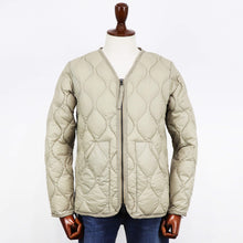 画像をギャラリービューアに読み込む, TAION(タイオン)VネックWジップ ダウンジャケット ソフトシェル【グレーベージュ】国内正規品