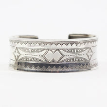 画像をギャラリービューアに読み込む, ADAWAT'N TUAREG(アダワットゥン トゥアレグ)Agharass / アガラス ズリッグ シルバー925 バングル【シルバー】国内正規品