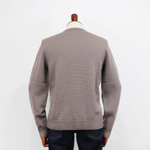 画像をギャラリービューアに読み込む, Drumohr(ドルモア)クルーネックニット 8ゲージ【グレージュ】国内正規品