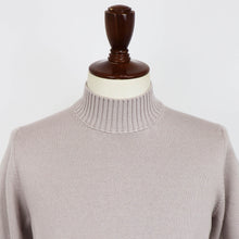 画像をギャラリービューアに読み込む, Drumohr(ドルモア)メリノウール 8G モックネックニット【ライトベージュ】国内正規品