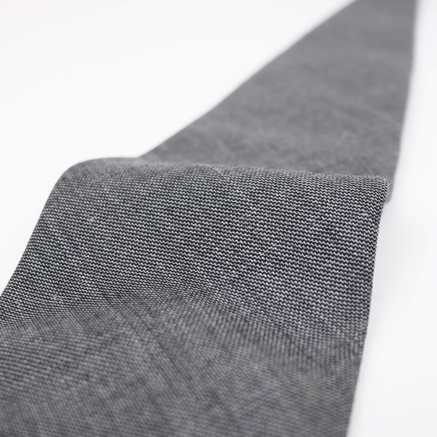 BRUNO(ブルーノ)スフォデラートトレピエゲ ウールタイ DORMEUIL / ドーメル 生地使用 トレピエゲ 三つ折り ウール ネクタイ【グレー】正規販売店