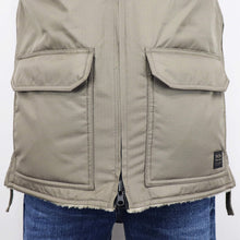 画像をギャラリービューアに読み込む, TAION(タイオン)ミノンダウン ミリタリー リバーシブル ハイネック ボア ベスト【ライトモカ×ベージュ】国内正規品