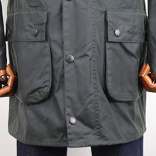 画像をギャラリービューアに読み込む, Barbour(バブアー)130周年記念モデル GAMEFAIR / ゲームフェア オイルドジャケット 【グリーン】国内正規品