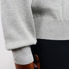 画像をギャラリービューアに読み込む, Vandori(ヴァンドリ)コットン100% ガゼット クルーネックロングスリーブ ニット【グレー】国内正規品