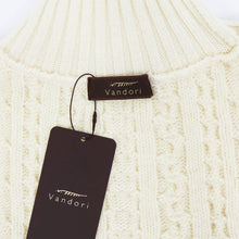 画像をギャラリービューアに読み込む, Vandori(ヴァンドリ)フレンチメリノウール ケーブル編みミドルタートルネック【ホワイト】国内正規品