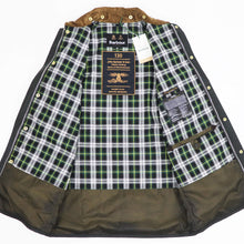 画像をギャラリービューアに読み込む, Barbour(バブアー)130周年記念モデル GAMEFAIR / ゲームフェア オイルドジャケット 【グリーン】国内正規品