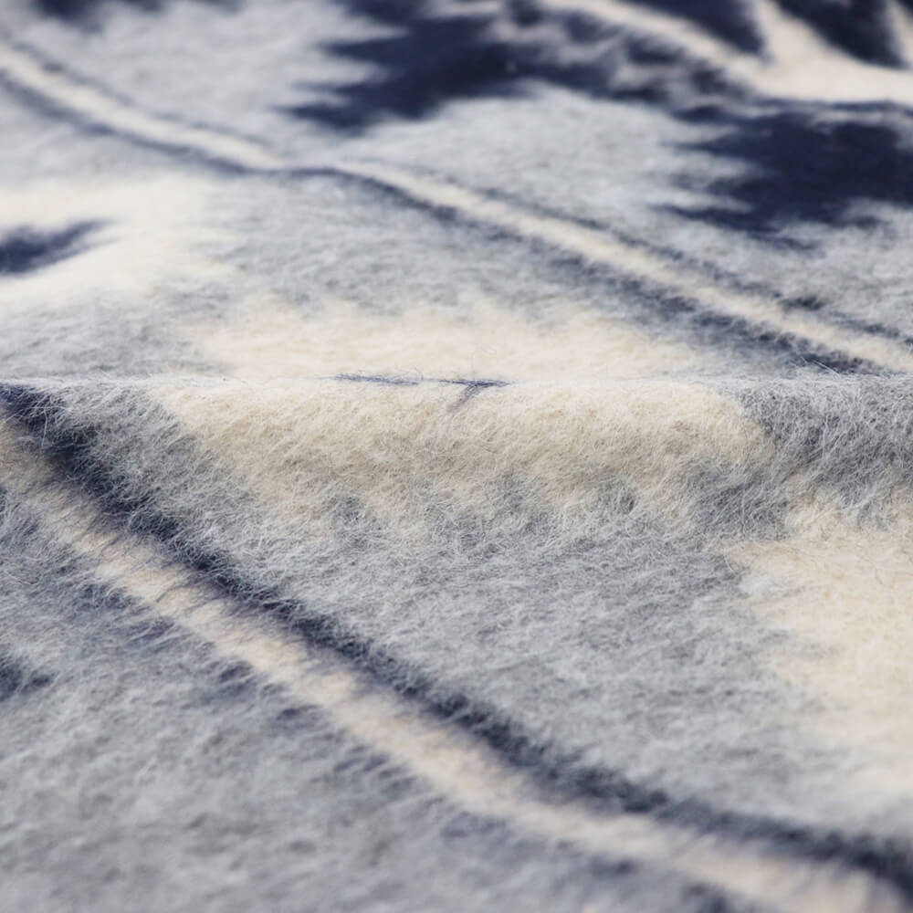 GUY ROVER(ギローバー)シャツブルゾン ネイティブ柄 【アイボリー×ネイビー】国内正規品