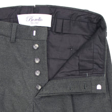 画像をギャラリービューアに読み込む, BORELIO(ボレリオ)ワンプリーツ テーパード パンツ スラックス【ミディアムグレー】国内正規品
