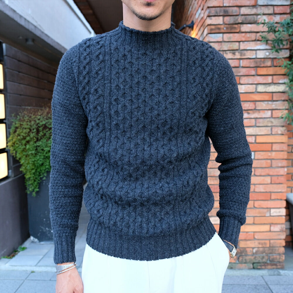 Drumohr(ドルモア)D4W105AR ラムズウール ケーブル編み モックネック ニット【チャコールCHARCOAL】国内正規品