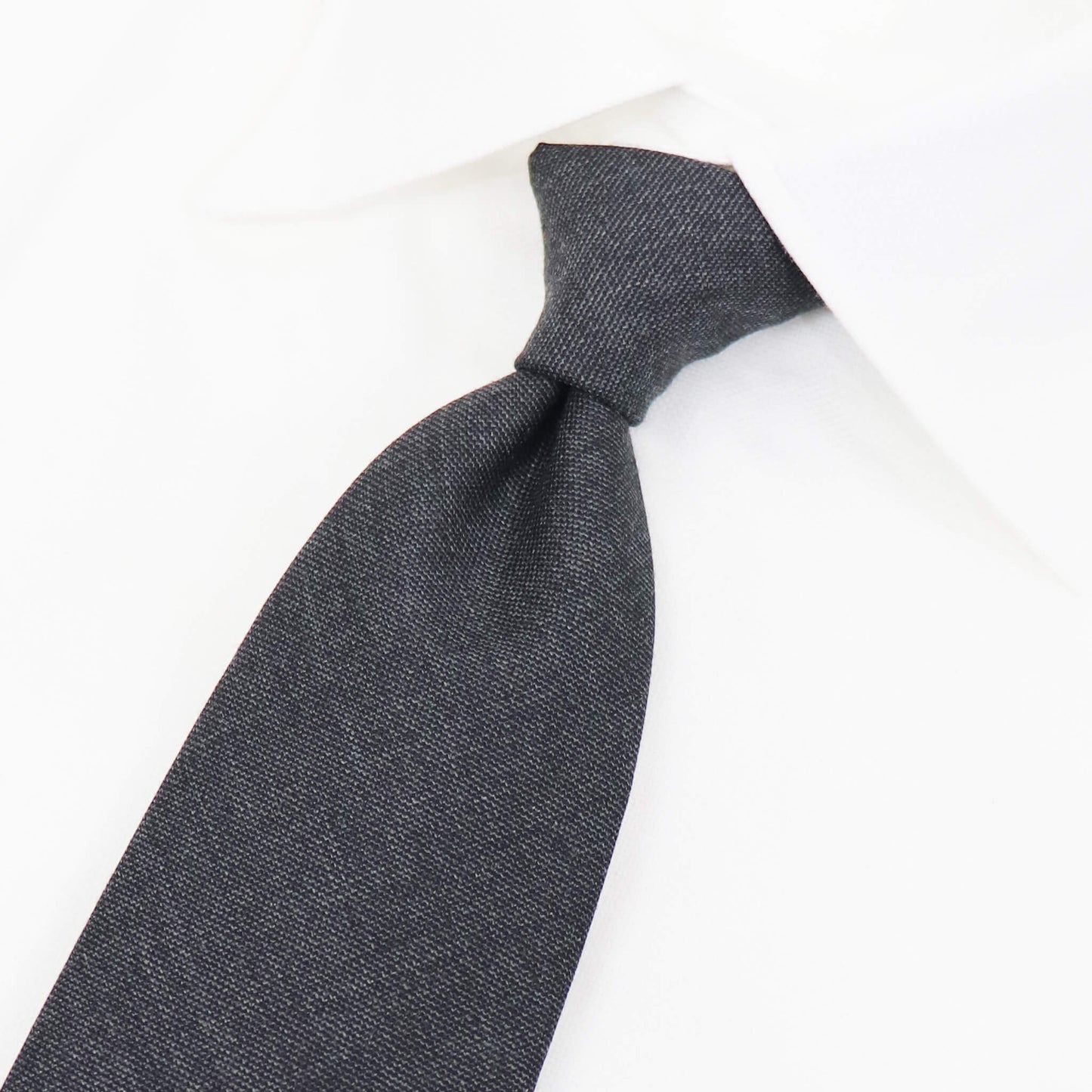 BRUNO（ブルーノ）スフォデラートトレピエゲ ウールタイ DORMEUIL / ドーメル 生地使用 トレピエゲ 三つ折り ウール ネクタイ【グレー】正規販売店
