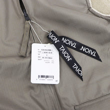 画像をギャラリービューアに読み込む, TAION（タイオン）ミノンダウン ミリタリー リバーシブル ハイネック ボア ベスト【ライトモカ×ベージュ】国内正規品
