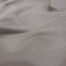 画像をギャラリービューアに読み込む, TAION（タイオン）ミノンダウン ミリタリー リバーシブル ハイネック ボア ベスト【ライトモカ×ベージュ】国内正規品
