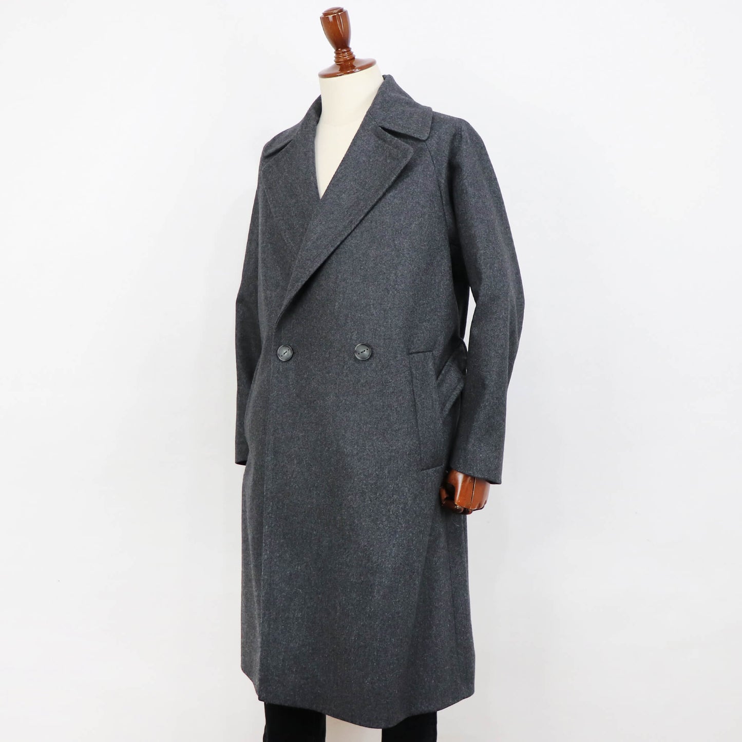 hevo（イーヴォ）BRINDISI ブリンディジ ダブルブレスト ベルテッド ウール コート【チャコールグレー】国内正規品