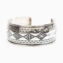 画像をギャラリービューアに読み込む, ADAWAT&#39;N TUAREG（アダワットゥン トゥアレグ）Isskla / イスクラ シルバー925 バングル【シルバー】国内正規品
