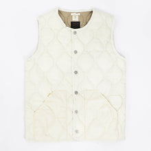 画像をギャラリービューアに読み込む, TAION（タイオン）ミリタリー クルーネック ダウンベスト ソフトシェル【オフホワイト】国内正規品
