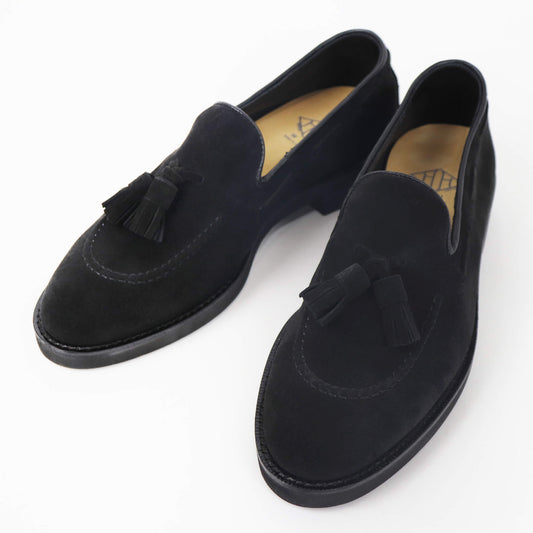 WH（ダブルエイチ）ヤヌスカーフ スエードタッセルローファー 【ブラック】