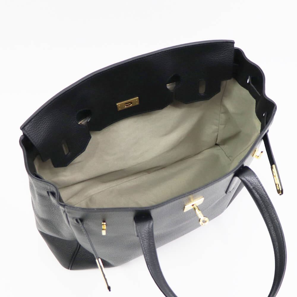 CAVALLERESCO（カヴァレレスコ）シュリンクレザー 被せ付き ボストンバッグ【ブラック×ゴールド】国内正規品