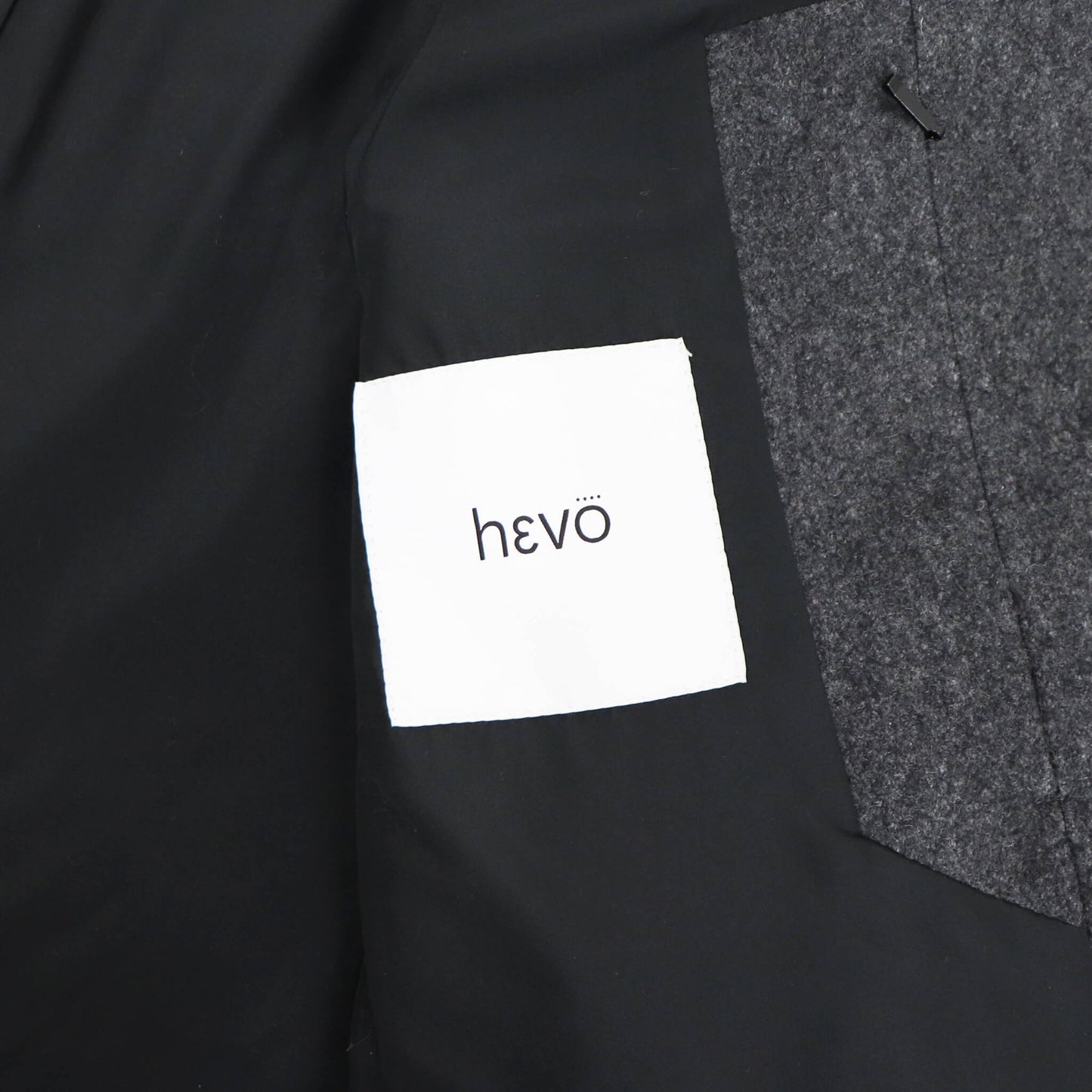 hevo（イーヴォ）BRINDISI ブリンディジ ダブルブレスト ベルテッド ウール コート【チャコールグレー】国内正規品