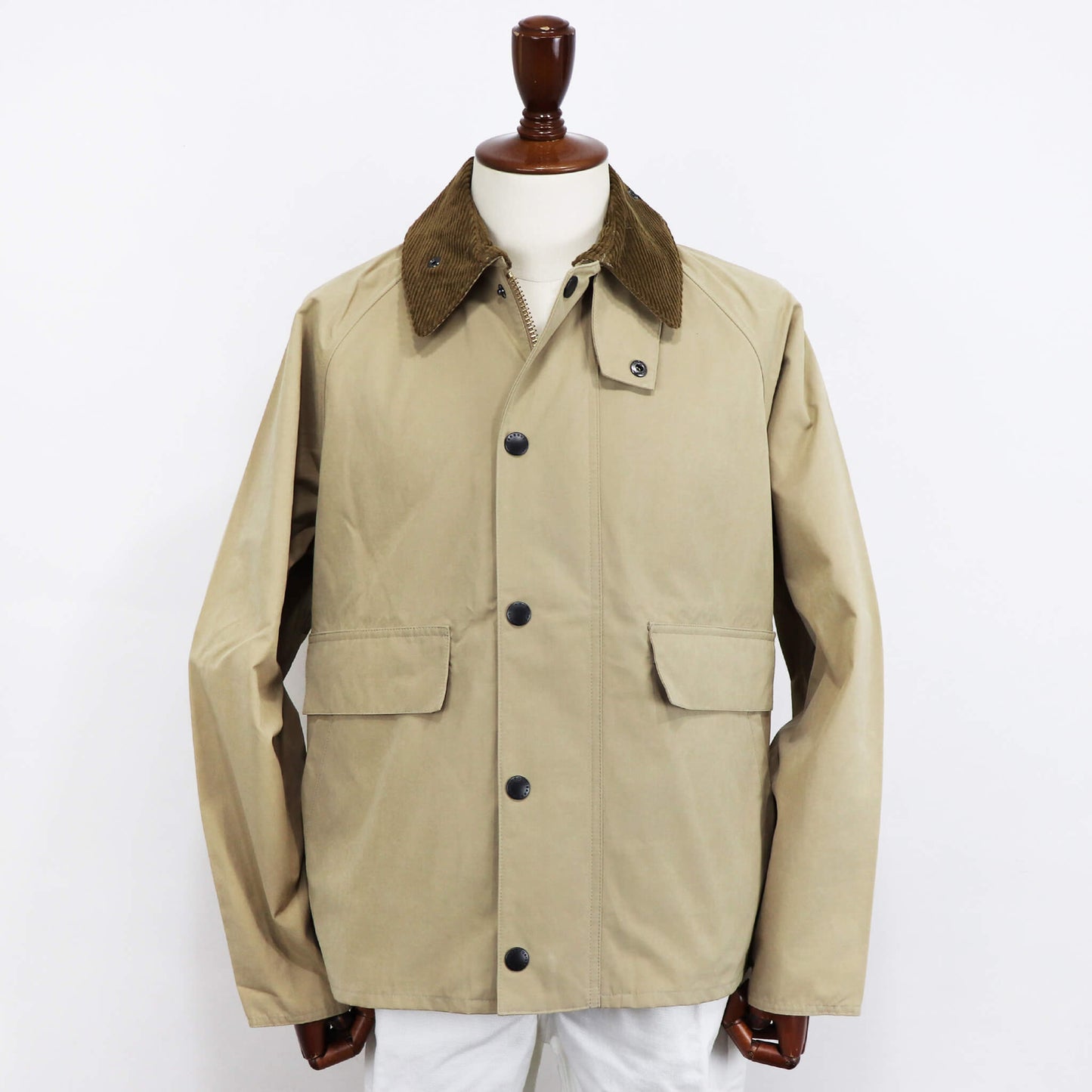 Barbour（バブアー）BORROWDALE / ボロウデイル ピーチスキン ショート ブルゾン【ベージュ】国内正規品