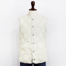 画像をギャラリービューアに読み込む, TAION（タイオン）ミリタリー クルーネック ダウンベスト ソフトシェル【オフホワイト】国内正規品
