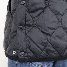 画像をギャラリービューアに読み込む, TAION（タイオン）ミリタリー クルーネック ダウンベスト ソフトシェル【ブラック】国内正規品
