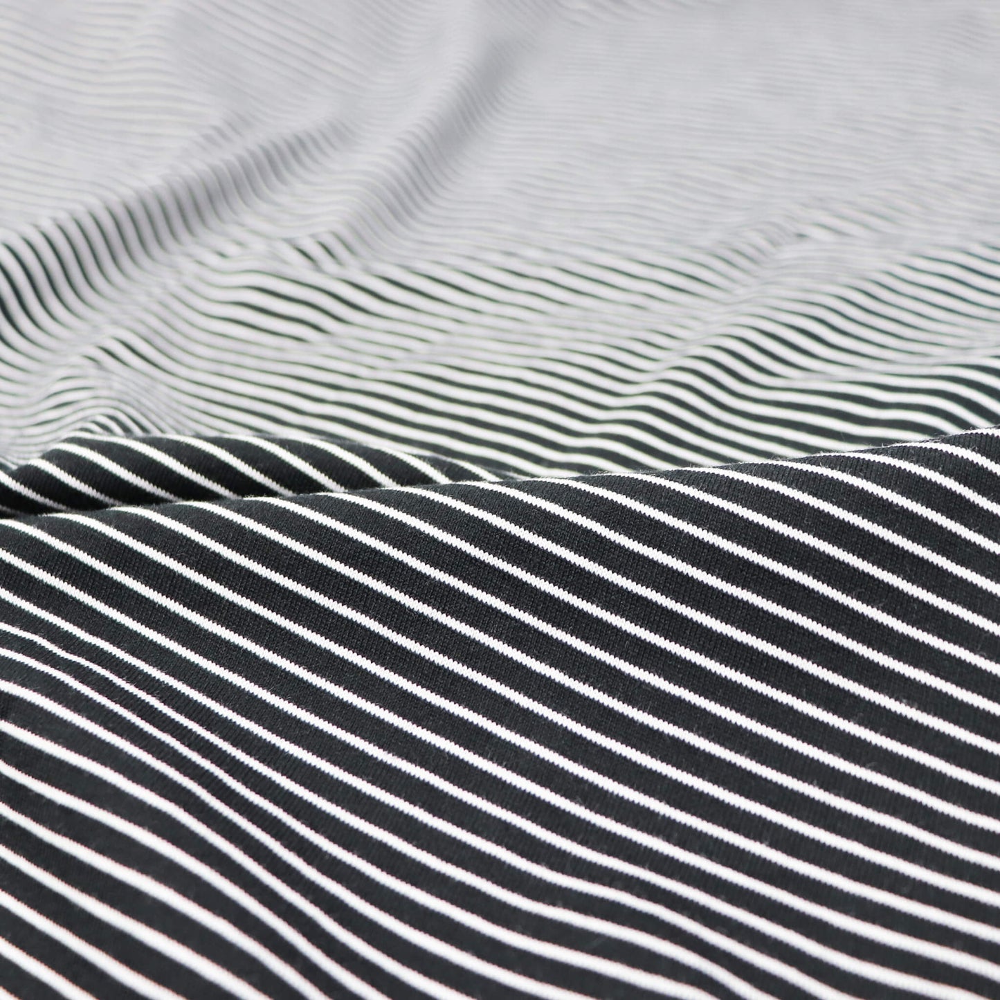 handvaerk（ハンドバーク）クルーネック ポケット付き ボーダーTシャツ【ブラック×ホワイト】国内正規品