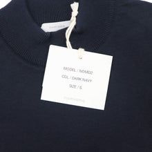 画像をギャラリービューアに読み込む, nomiamo（ノミアモ）定番 モックネック ニット 33ゲージ【ダークネイビー】国内正規品
