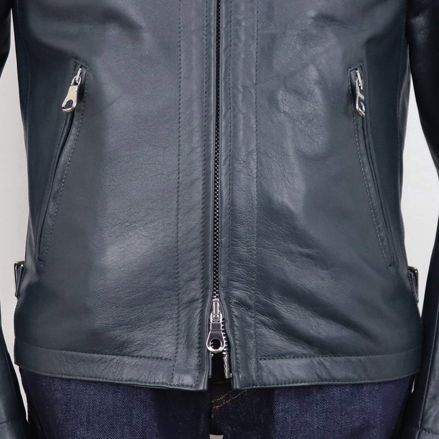 CINQUANTA（チンクワンタ）STAND COLLAR SINGLE RIDERS スタンドカラー シングル ライダース ジャケット シルバージップ【ダークグレー】国内正規品