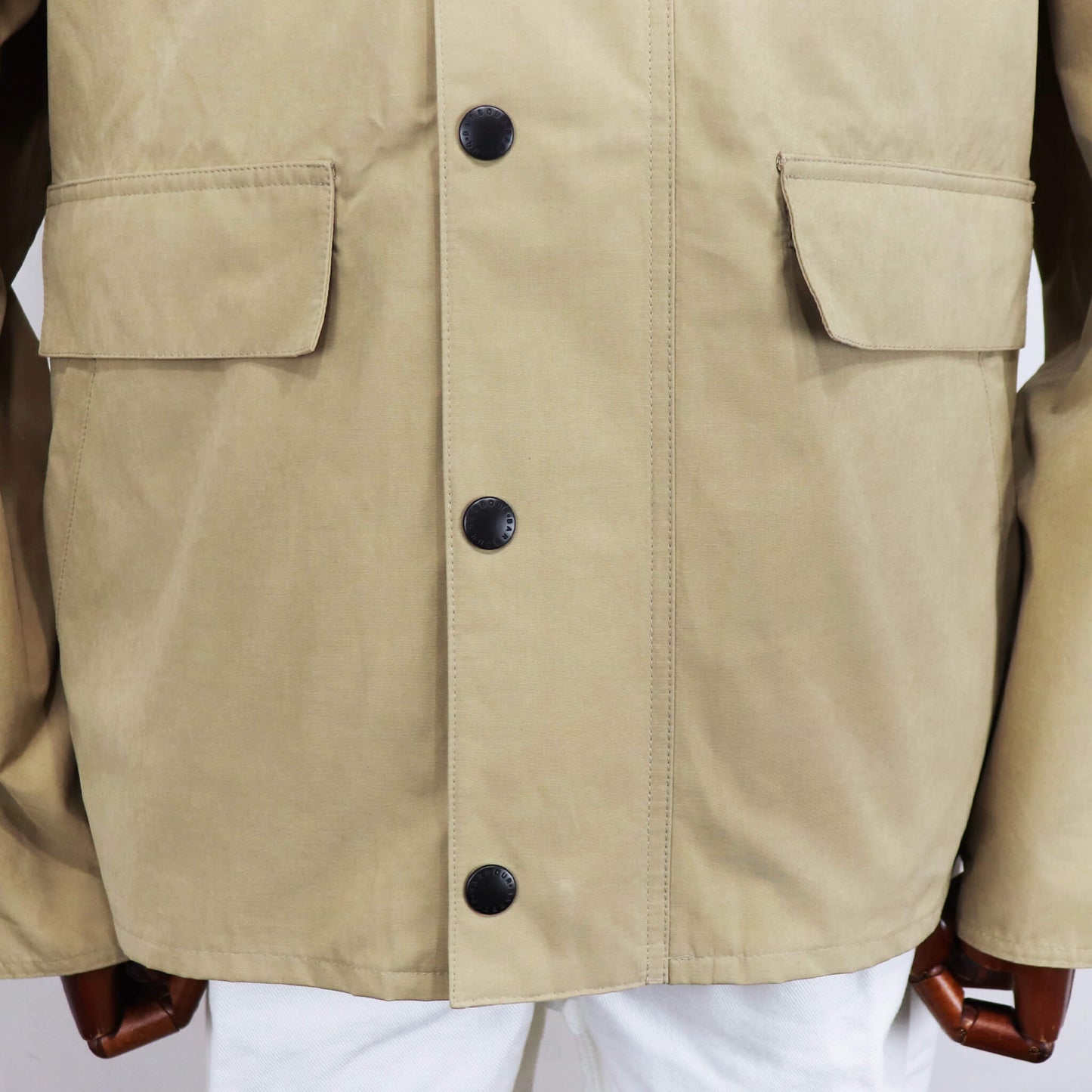 Barbour（バブアー）BORROWDALE / ボロウデイル ピーチスキン ショート ブルゾン【ベージュ】国内正規品
