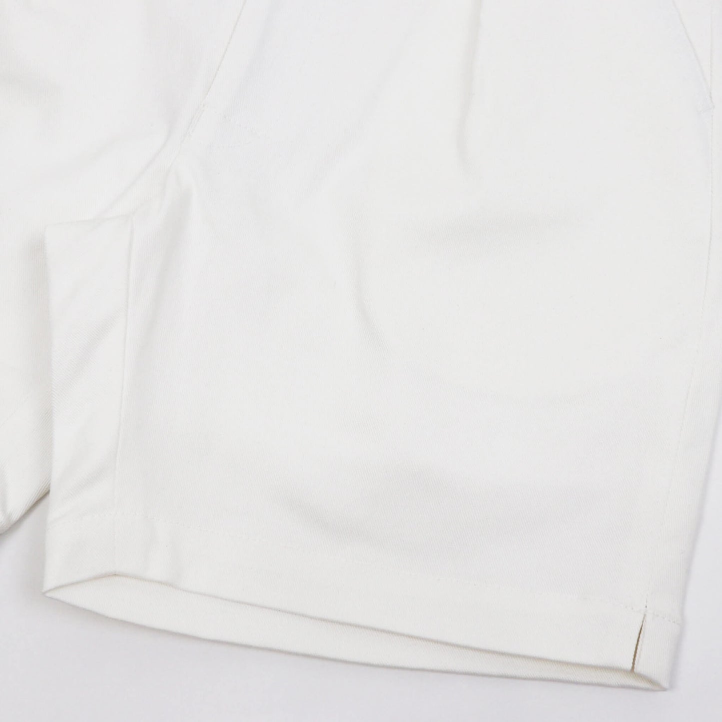 dotBravo（ドットブラーボ）Inghilterra Militare イギリス軍 プリーツ入り コットン ショート パンツ【ホワイト】国内正規品