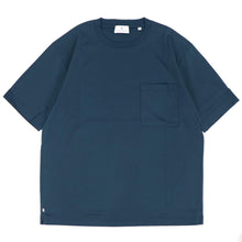 画像をギャラリービューアに読み込む, COLONY CLOTHING（コロニークロージング）クルーネック ポケット コットンTシャツ【ダークグリーン】国内正規品
