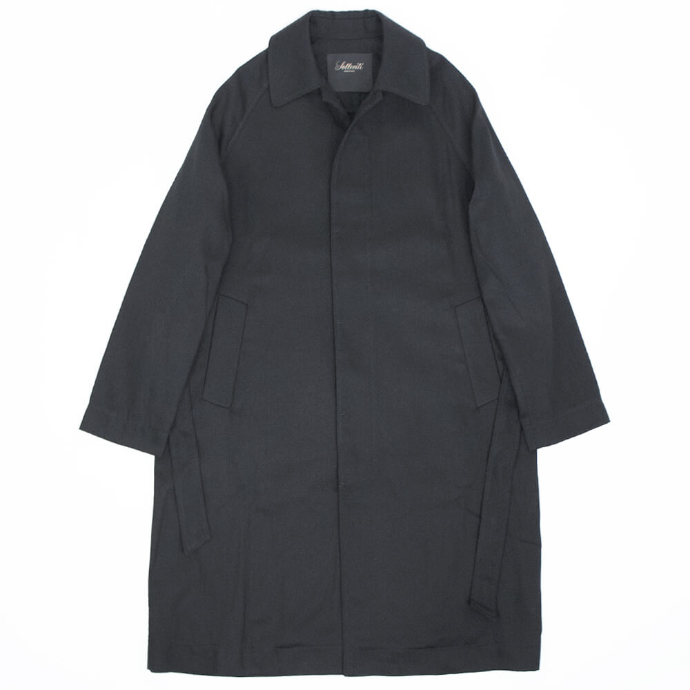 Solleciti（ソレシティ）コットンツイル ベルテッド バルカラー コート【ブラック】国内正規品