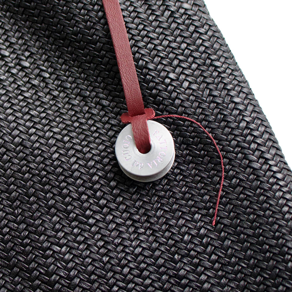 FATTORIA del CUOIO（ファットリアデルクオーイオ）イントレチャート 巾着 レザーバッグ【ブラック】国内正規品