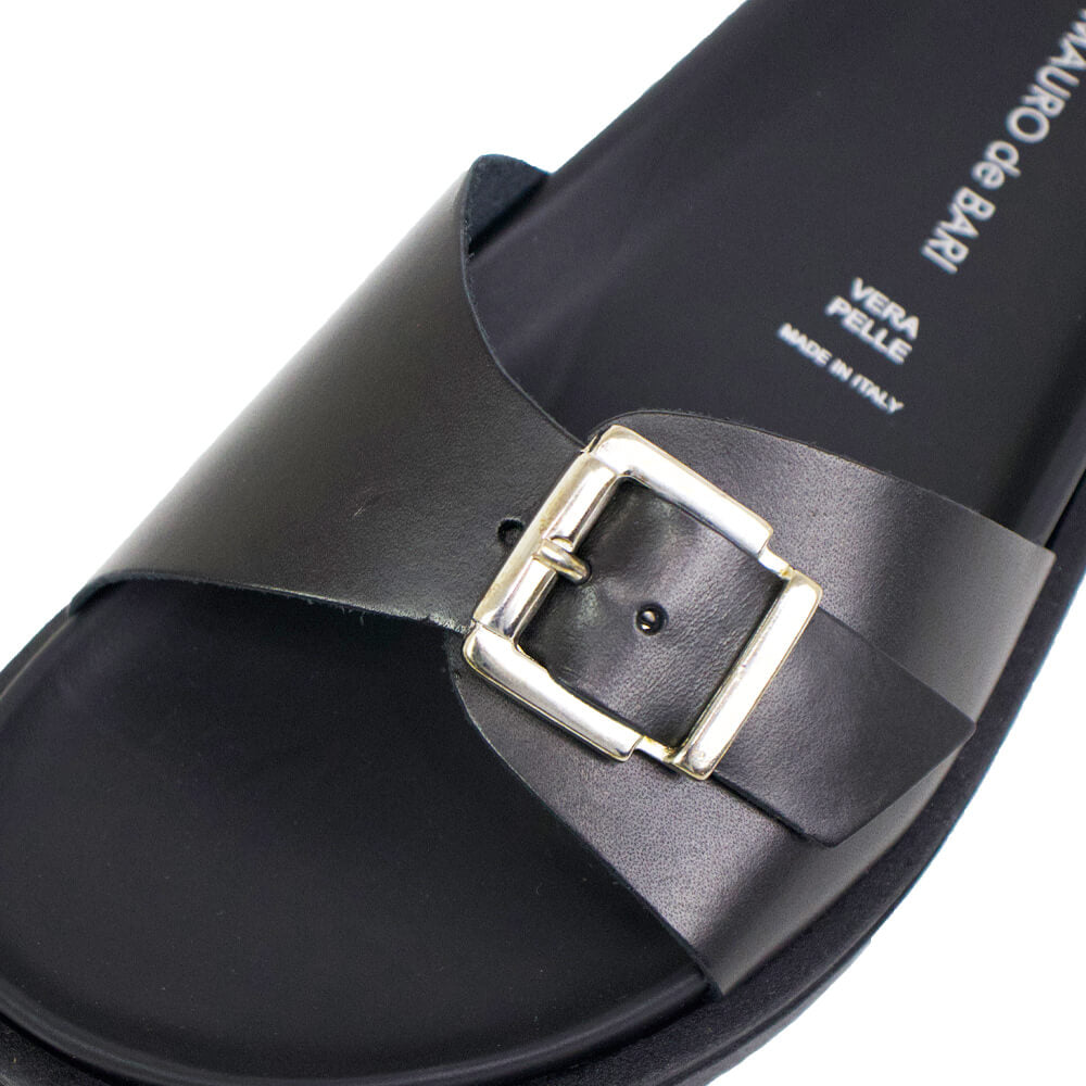 MAURO de BARI（マウロデバーリ）シングルストラップサンダル【ブラック】