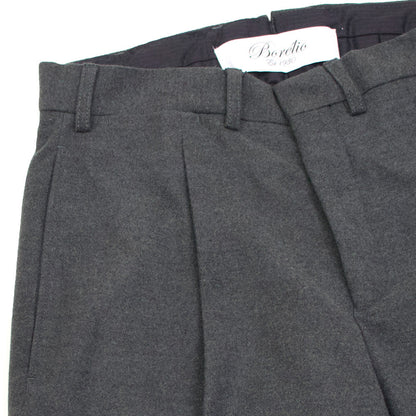 BORELIO（ボレリオ）ワンプリーツ テーパード パンツ スラックス【ミディアムグレー】国内正規品