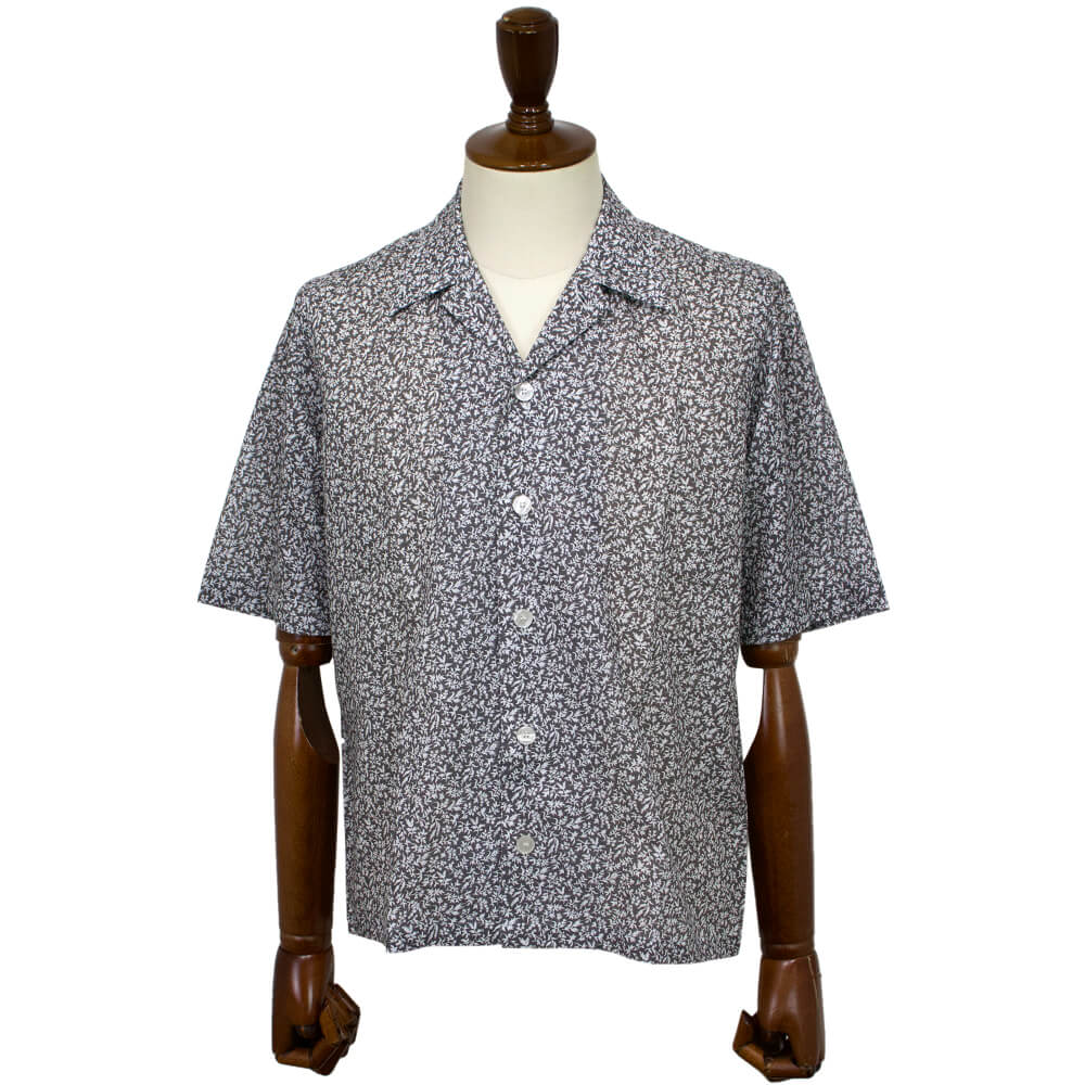 ORIAN（オリアン）「MARMY」プラント柄 コットン オープンカラー 半袖シャツ【チャコール×ホワイト】国内正規品